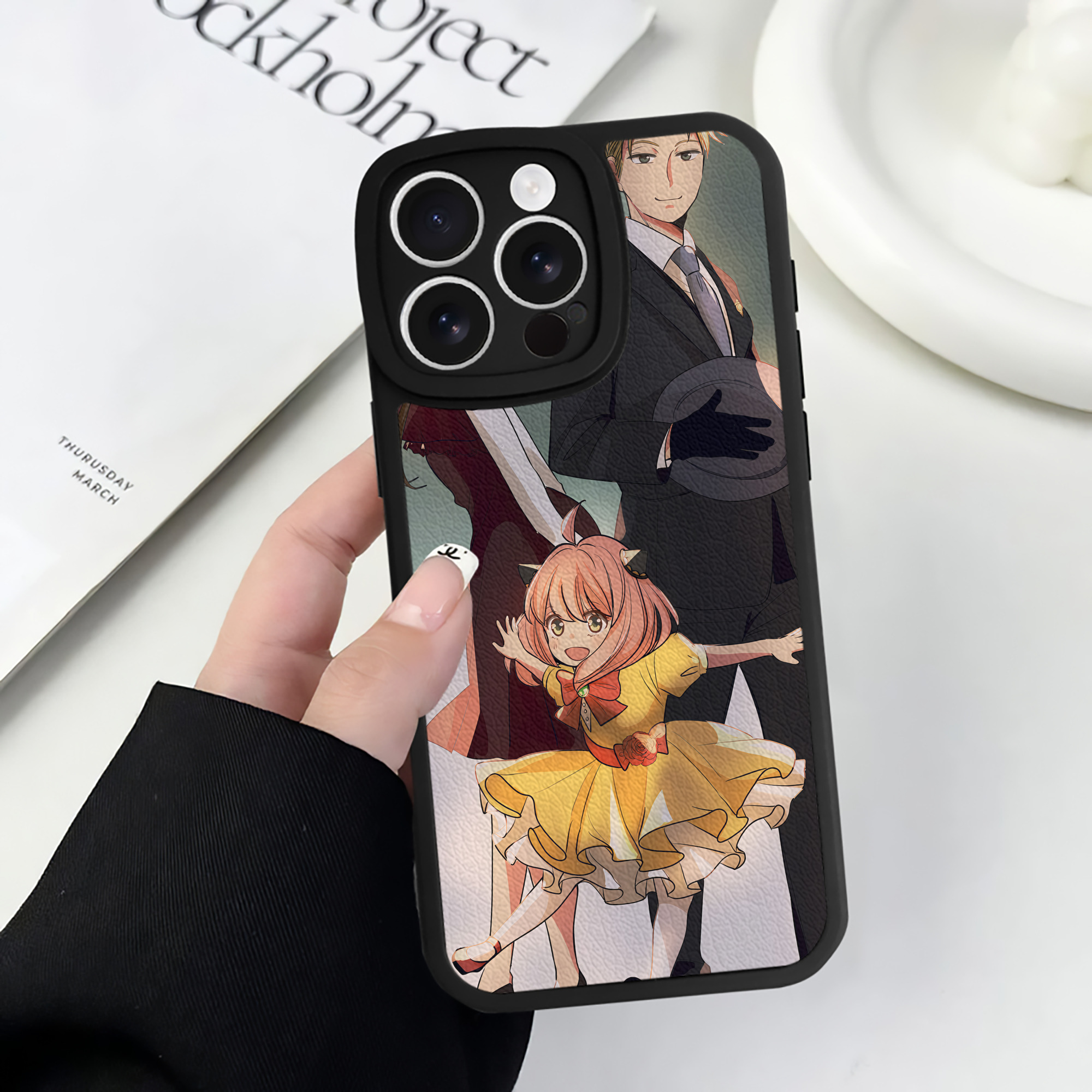 （画像用） SPY×FAMILY间谍家家酒 【iPhone 16シリーズ対応】シリコンスマホケース（レザー調） 材質：シリコン